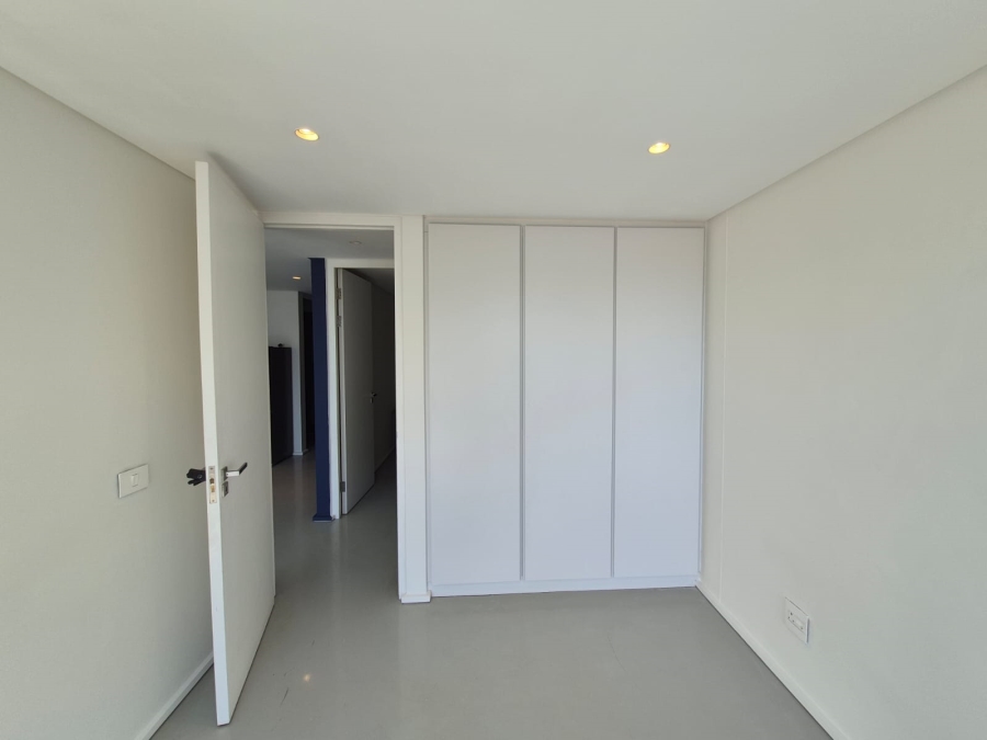 To Let 2 Bedroom Property for Rent in Woodstock Western Cape